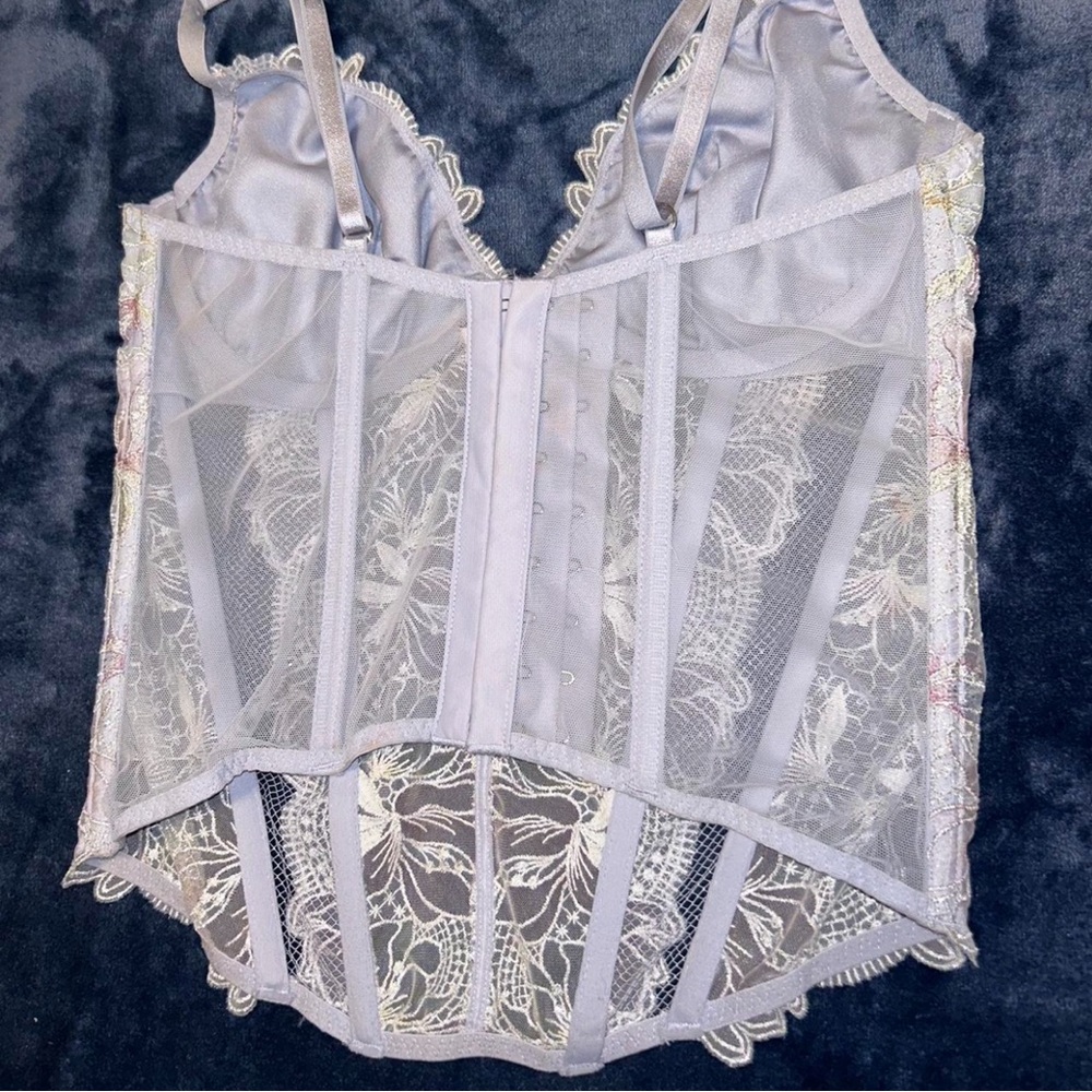 Victorias Secret Luxe Iris Corset - Picture 6 of 11